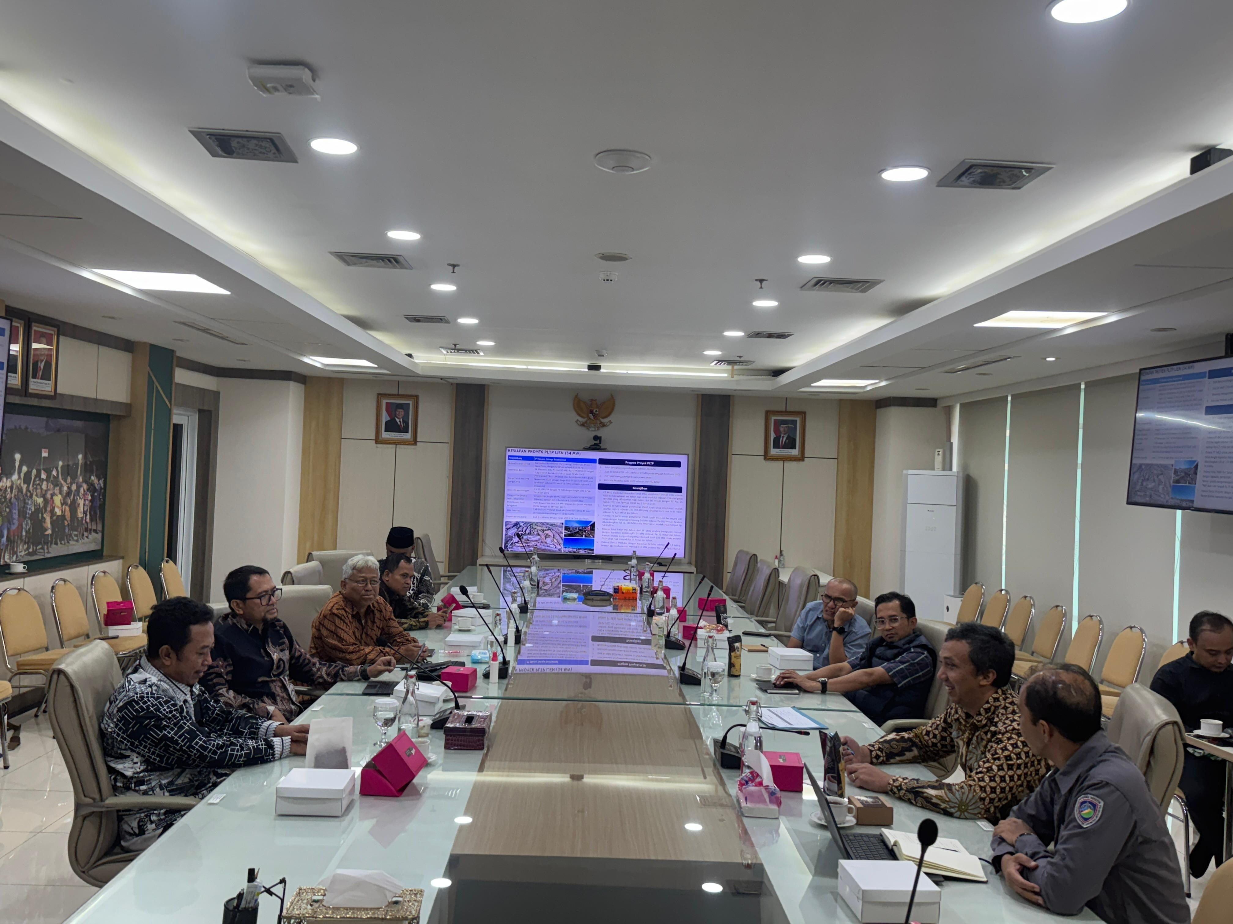 Kunjungan Bupati Hamid Wahid Ke Kementrerian ESDM